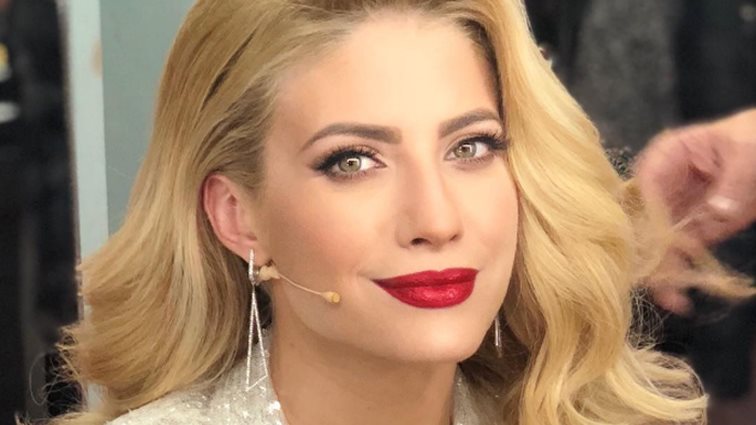 Ευαγγελία Αραβανή: Απολαμβάνει τον έρωτα και τις διακοπές της