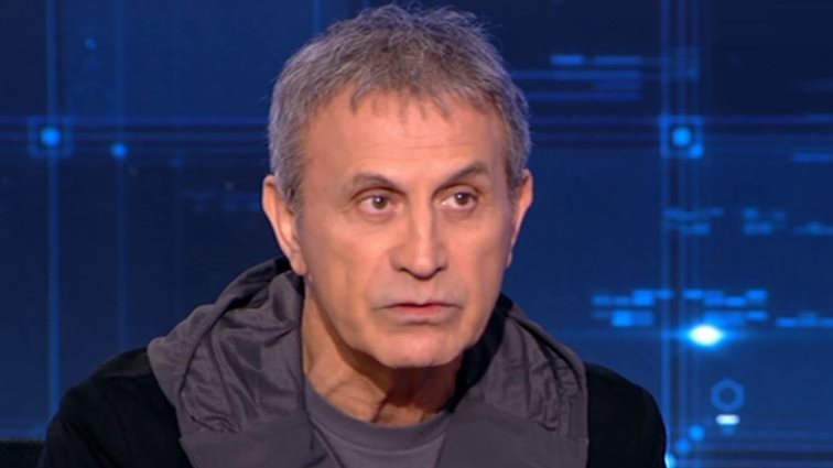 Γιώργος Νταλάρας: Μιλά ανοιχτά για την αρρώστια της φήμης, τις επιθέσεις και το κόστος της πολιτικής