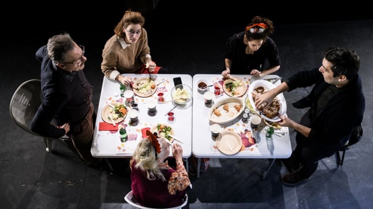 Οι &quot;Humans&quot; σε σκηνοθεσία Κωνσταντίνου Μαρκουλάκη, έρχονται για δεύτερη χρονιά στο Θέατρο Μουσούρη