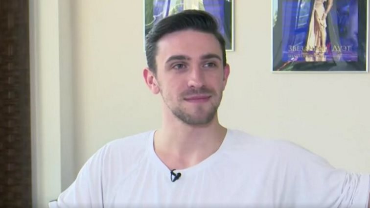 Αλέξανδρος Μπαχάριεφ: &quot;Με έλεγαν στριπτιτζού. Με έδειχναν με το δάχτυλο κι έλεγαν &#39;αυτός κουνιέται&#39; - Η Γκαλένα με είδε στο DWTS και δεν μου είπε ούτε γεια&quot;