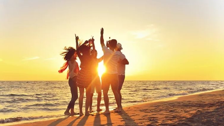 Το καλοκαίρι μου με την friends' gang, θετικά vibes, και #sunsetinaglass