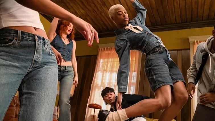 Μια ζωή γεμάτη πάθος | Η νέα καμπάνια της Levi&#39;s ® μας ωθεί να σπάσουμε το καλούπι και να αναλάβουμε δράση