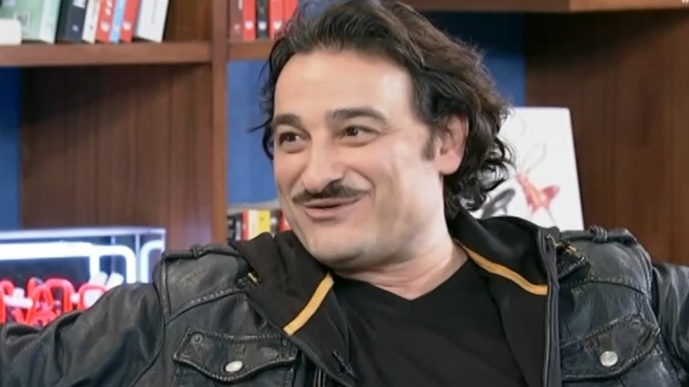 Οι απίθανες ατάκες του Βασίλη Χαραλαμπόπουλου για τις κατακτήσεις του: &quot;Ήμουν... σπουργιτάκι&quot;