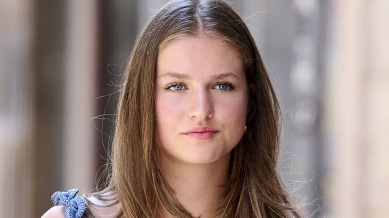 H διάδοχος του ισπανικού θρόνου, Leonor έκανε το το ντεμπούτο της ως πριγκίπισσα της Βιάνα