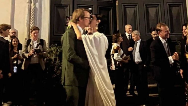 Νικόλας Νιάρχος - Malù dalla Piccola | Τρίτος γάμος στη Ρώμη - Το κλικ της Ευγενίας Νιάρχου που αποκάλυψε το νυφικό της εικαστικού