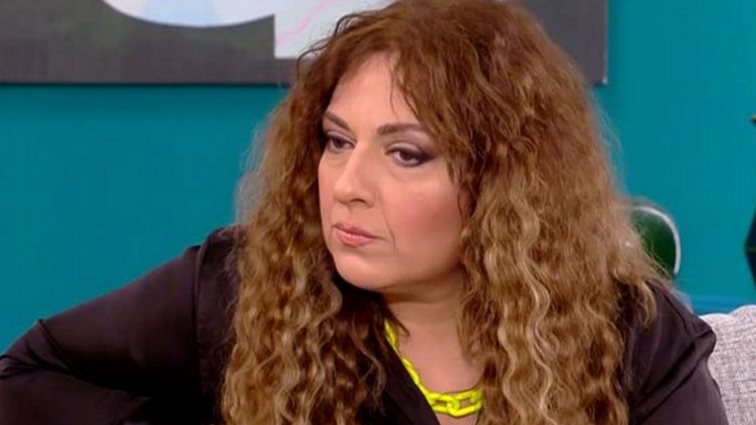 Σοφία Μουτίδου: "Οι Έλληνες καλλιτέχνες βγαίνουν και λένε μόνο συμβατικά πράγματα. Δεν θέλουν να χαλάσουν τις σχέσεις τους"