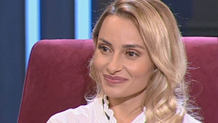 Βασιλική Μιλλούση: Η τρυφερή αναφορά στον Λευτέρη Πετρούνια και τα σχέδια για τη δημιουργία οικογένειας