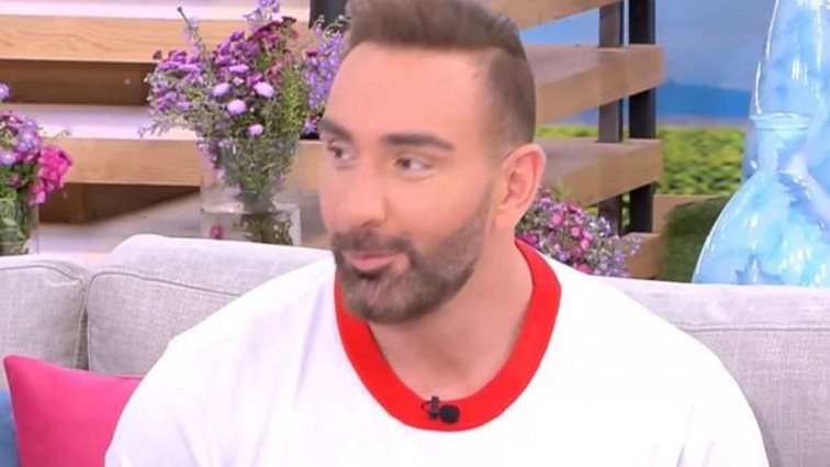 Ο Νίκος Κοκλώνης στη &quot;Super Κατερίνα&quot; | Οι συμμετοχές του &quot;Just&quot; που επιβεβαιώθηκαν λίγο πριν τη μεγάλη πρεμιέρα