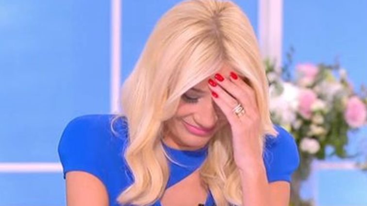 Απρόοπτο στο &quot;Πρωινό μας&quot; | Το ατύχημα της Φαίης Σκορδά που σκόρπισε γέλιο