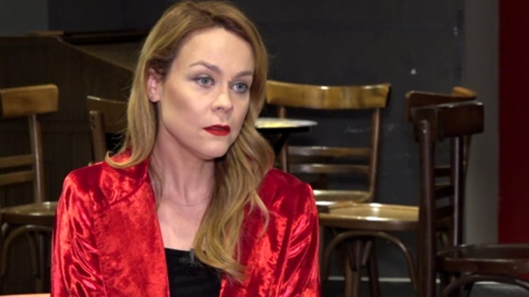 Λένα Παπαληγούρα: "Εάν δεν υπάρχει αγάπη, σεβασμός και αλληλοκατανόηση δεν διατηρείται ο έρωτας"