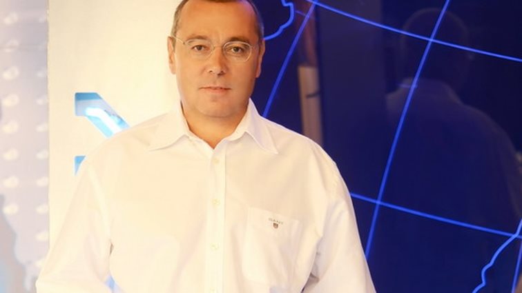 Αιμίλιος Λιάτσος | Η σπάνια φωτογραφία με τα εγγόνια του