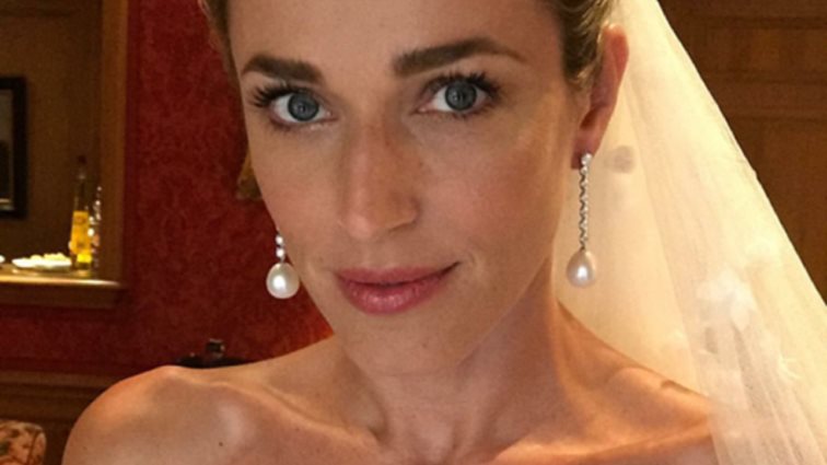 Σάκης Ρουβάς &amp; Κάτια Ζυγούλη: Οι πρώτες φωτογραφίες από τον γάμο της δεκαετίας &amp; όσα έγιναν κατά την άφιξη της νύφης