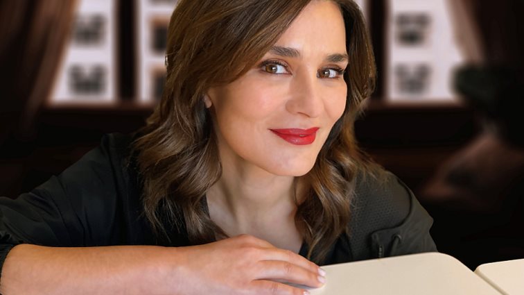 Μαρία Ναυπλιώτου | Έκανε το πιο νεανικό χτένισμα για μακριά μαλλιά που δείχνει κολακευτικό σε όλες τις ηλικίες