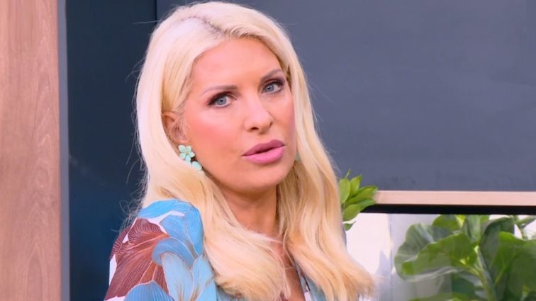 Συγκλονισμένη η Ελένη Μενεγάκη: Τέσσερις άνθρωποι μες το καμαρίνι λέγαμε "Τι φρίκη"