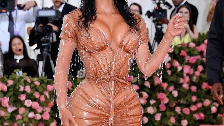 Shape my Day: Θες τέλεια σιλουέτα; Αυτό είναι το μυστικό των celebrities που πρέπει να αποκτήσεις
