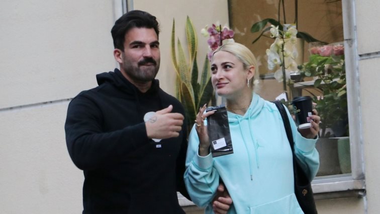 Η Ιωάννα Τούνη σε χαλαρές στιγμές με τον Δημήτρη Αλεξάνδρου στον όγδοο μήνα της εγκυμοσύνης της