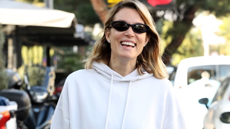 Όταν η Βίκυ Καγιά διαφήμιζε πακοτίνια, 30 χρόνια πριν | Η σπάνια διαφήμιση από τα ‘90s