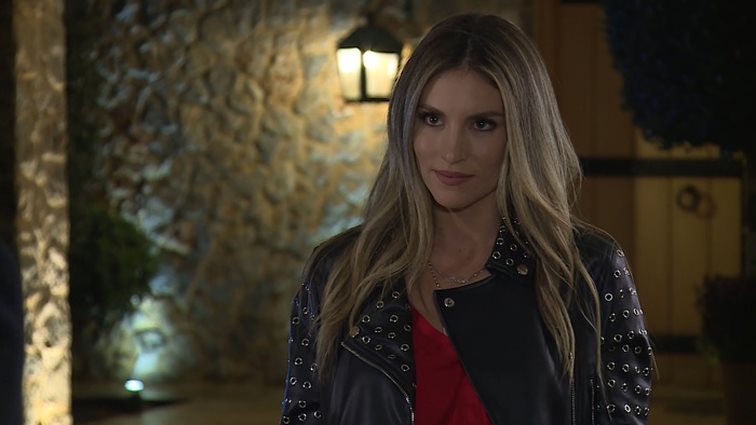 Έλα Στη Θέση Μου: Νέες εξελίξεις: Η μεγάλη συνάντηση του Βλάση με τη Φαίη!