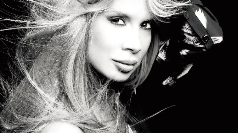 Πάολα: Ζει στο ίδιο σπίτι με τον νυν και τον πρώην σύντροφό της!