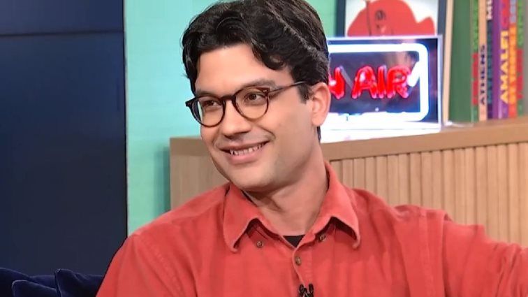 Δημήτρης Μπάκουλης: &quot;Και παντρεύτηκα και έκανα μωρό και χώρισα - Όλα μαζεμένα να τελειώνουμε!&quot;