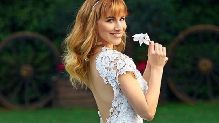 Νάντια Μπουλέ: «Δεν με έχω ονειρευτεί σε μια εκκλησία να παντρεύομαι. Φυσικά και θα έκανα παιδί εκτός γάμου»