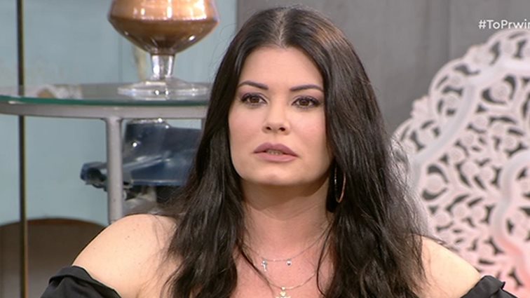 Μαρία Κορινθίου | Η κόρη της Ισμήνη στο &quot;Καφέ της Χαράς&quot;