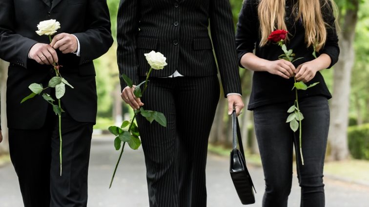 Μια κηδεία, ένα γεύμα και ένα πάρτι γενεθλίων: Η ασυμπτωματική καλεσμένη προκάλεσε τον θάνατο τριών