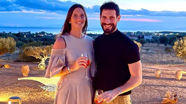 Πατέρας για τρίτη φορά ο Θανάσης Πατριαρχέας! Η φωτογραφία μέσα από το μαιευτήριο