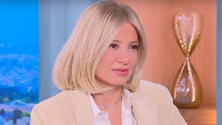 Φαίη Σκορδά: "Είσαι πολύ ωραία γυναίκα αλλά έχω την άισθηση ότι είσαι πιο καλή από τα προηγούμενα χρόνια"