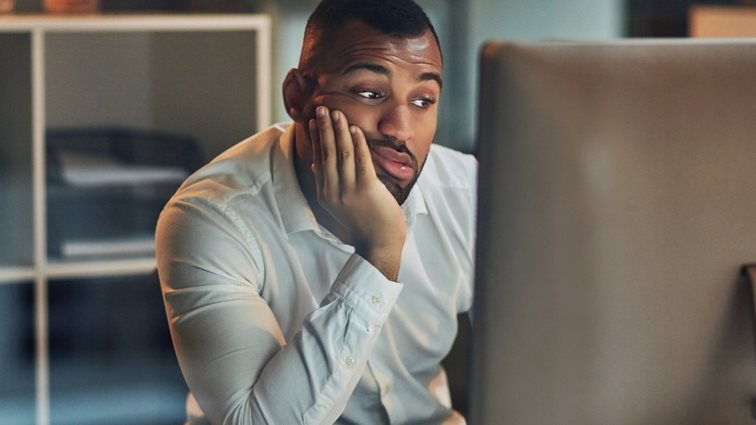 Ο λόγος που βαριέσαι στη δουλειά, ειδικά το καλοκαίρι