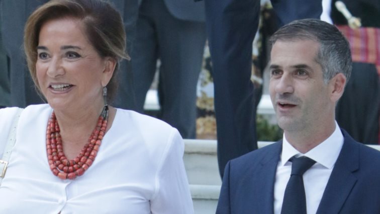 Κώστας Μπακογιάννης | Η επική απάντηση στην ανάρτηση της Ντόρας Μπακογιάννη με τα επτά εγγόνια της