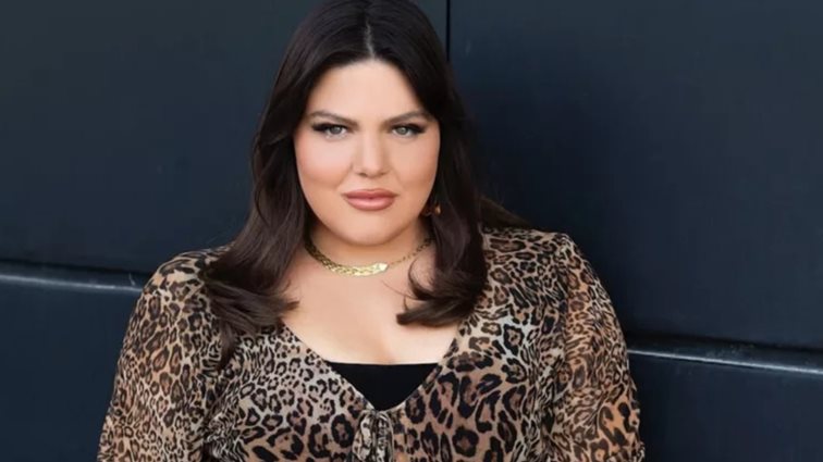 Η συγκινητική ανάρτηση της Δανάης Μπάρκα για τις φωτιές στην Αχαΐα: &quot;Κουράγιο&quot;