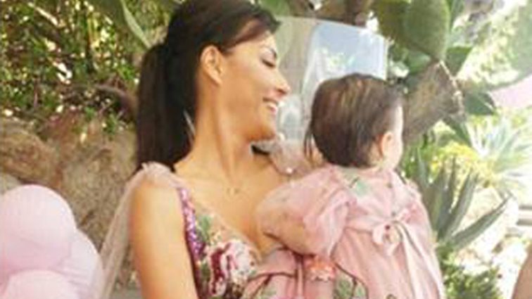 Σίσσυ Φειδά &amp; Γιώργος Ανδρίτσος: Βάφτισαν την κόρη τους στη Μύκονο! Όλες οι φωτογραφίες