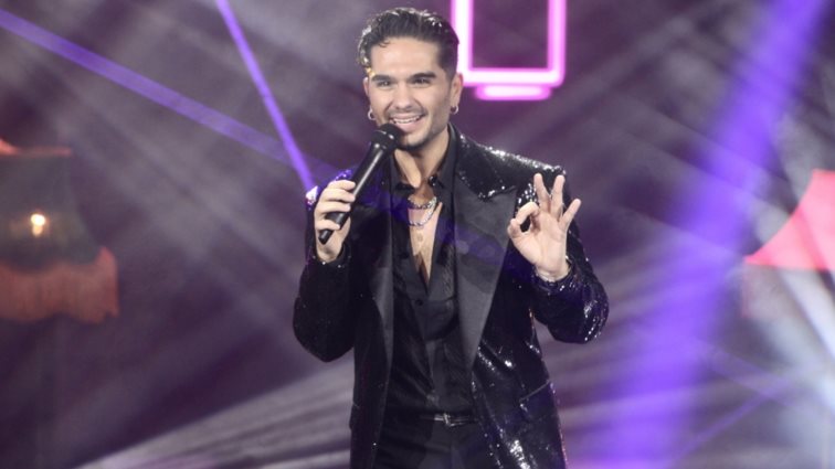 Χρήστος Μάστορας | Πολυπλατινένια απονομή με τη Γαρυφαλλιά Καληφώνη στο πλευρό του!