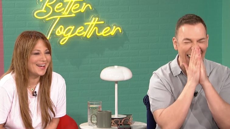 Ξέσπασαν σε γέλια στο &quot;Στούντιο 4&quot;: &quot;Δεν είχε πάρει τα ζάναξ του&quot; - &quot;Κάθε καλλιτέχνης έχει τα κουσούρια του&quot;