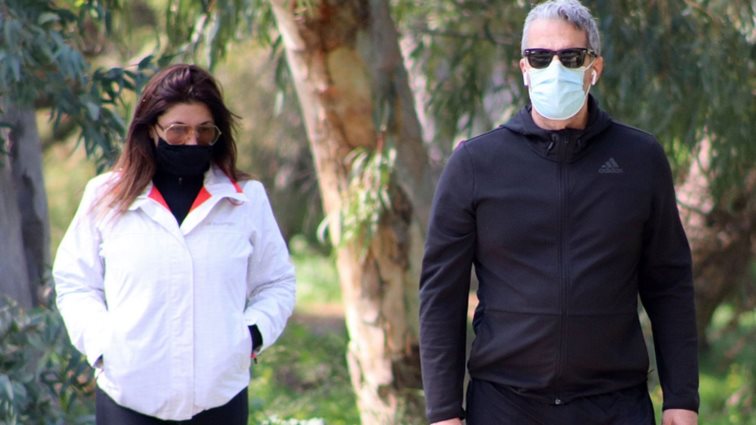 Η Έλενα Παπαρίζου και ο Ανδρέας Καψάλης σε paparazzi στιγμιότυπα!