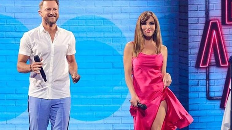 J2US | Βίκυ Χατζηβασιλείου: Τα παράπονα της Δέσποινας Βανδή &amp; η διαφωνία on air