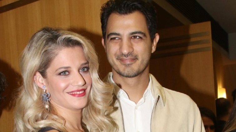 Τζένη Θεωνά - Δήμος Αναστασιάδης : Φωτογραφίες από τα καμαρίνια, τα video clips &amp; από το σπίτι τους λίγο πριν γίνουν γονείς