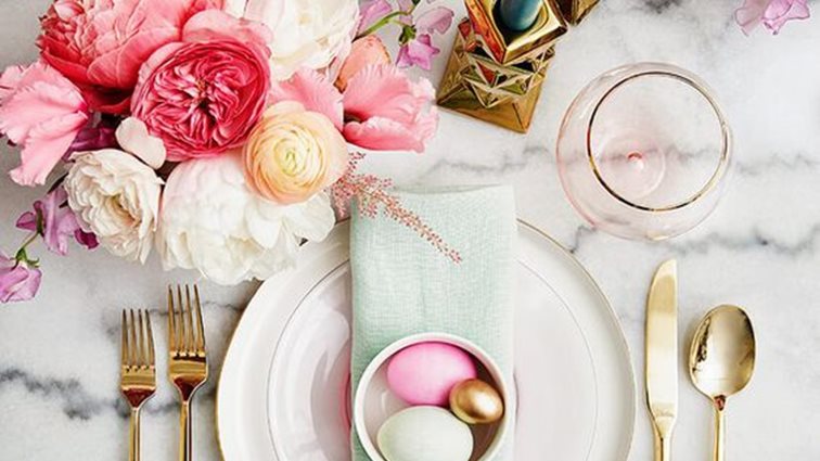 Διακόσμηση στο Πασχαλινό Τραπέζι: 10 πρωτότυπες και εύκολες ιδέες για το εορταστικό τραπέζι
