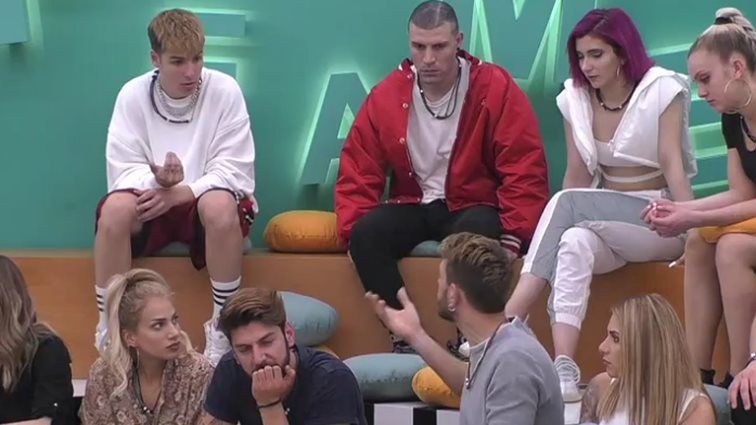 House Of Fame | Σε σύγκρουση Γιώργος Ντίνος &amp; Στέφανος Πιτσίνιαγκας