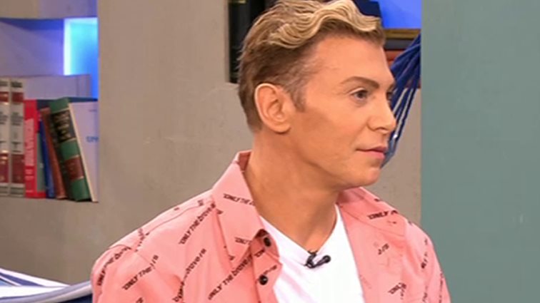 Τάκης Ζαχαράτος: H γνωριμία με τον Χαρδαλιά, η πολυσυζητημένη συνάντηση με την Ασλανίδου &amp; οι αιχμές για όσες ενοχλήθηκαν