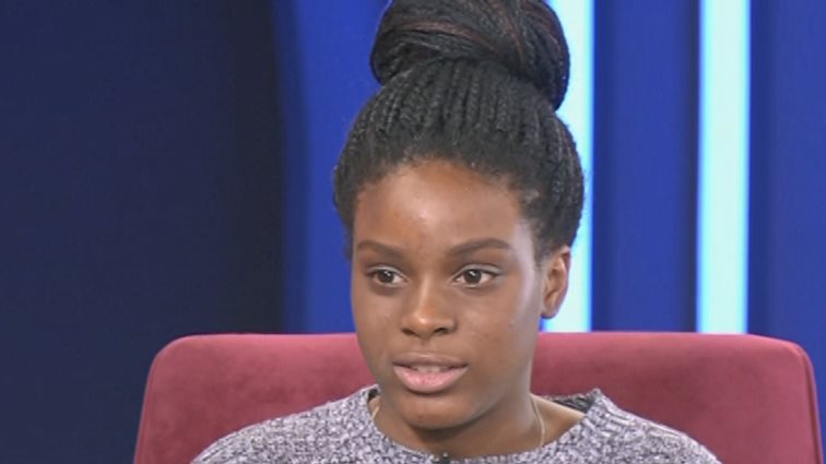 Μέρσυ Ουζόρ: Η σημαιοφόρος από τη Νιγηρία που έγινε viral μιλά πρώτη φορά