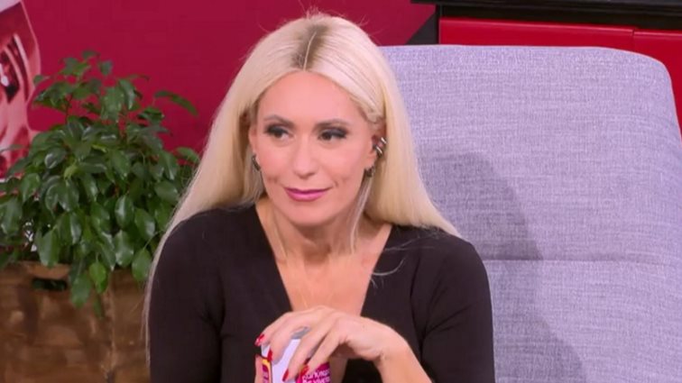 Μαρία Μπακοδήμου | Η γρήγορη ενηλικίωση, το δύσκολο διαζύγιο, οι σέξι εμφανίσεις και η εκπομπή που θα ήθελε να κάνει