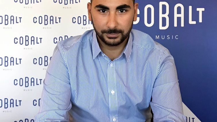 Κωνσταντίνος Παντελίδης: Ο μικρός αδελφός του Παντελή μεγάλωσε και υπέγραψε το πρώτο του δισκογραφικό συμβόλαιο!