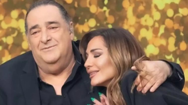 Δέσποινα Βανδή: &quot;Ο Βασίλης Καρράς μας περίμενε στα γενέθλιά του, ήταν στο νοσοκομείο&quot;