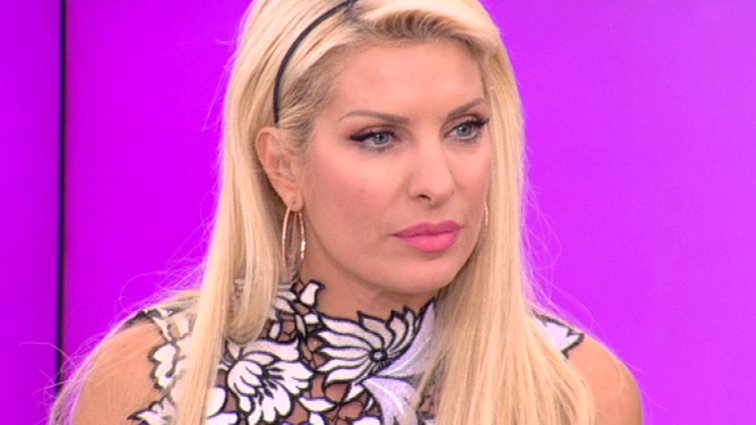 Ελένη Μενεγάκη: Η αυστηρή κριτική από τηλεκριτικό: «Ο κόσμος και η εποχή σε ξεπέρασαν, Ελένη»