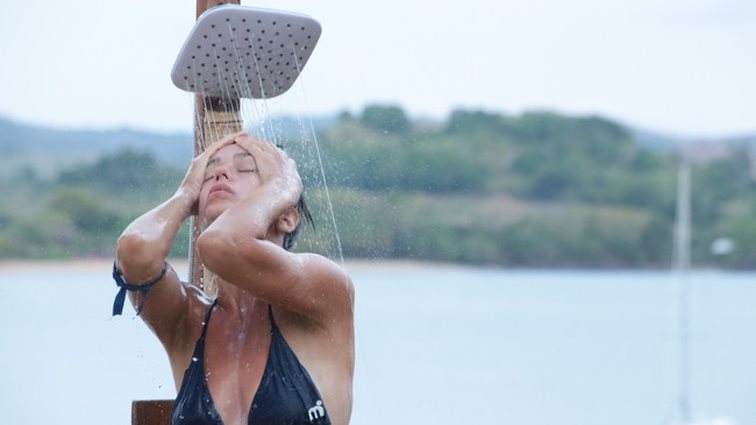 Τραϊάννα Ανανία: She did it again! Το τρελό τσιφτετέλι σε μπαρ της Μυκόνου