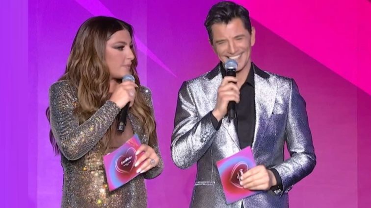 Ο Φωκάς Ευαγγελινός έκανε έκπληξη στην Έλενα Παπαρίζου - "Κλείνει τα 25"