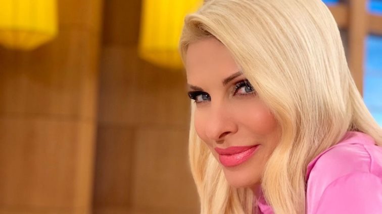 Η Ελένη Μενεγάκη συναντήθηκε με τη Νατάσα Θεοδωρίδου εν μέσω καραντίνας!