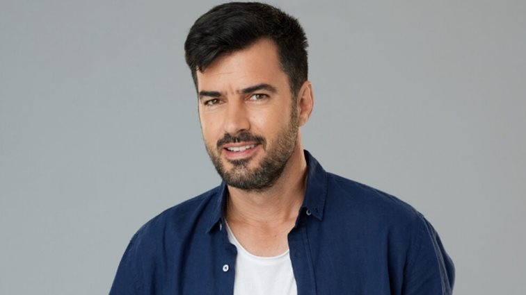 Γιάννης Τσιμιτσέλης: &quot;Στην ερωτική σκηνή με τη Βίκυ Καγιά ήταν λες και...&quot;